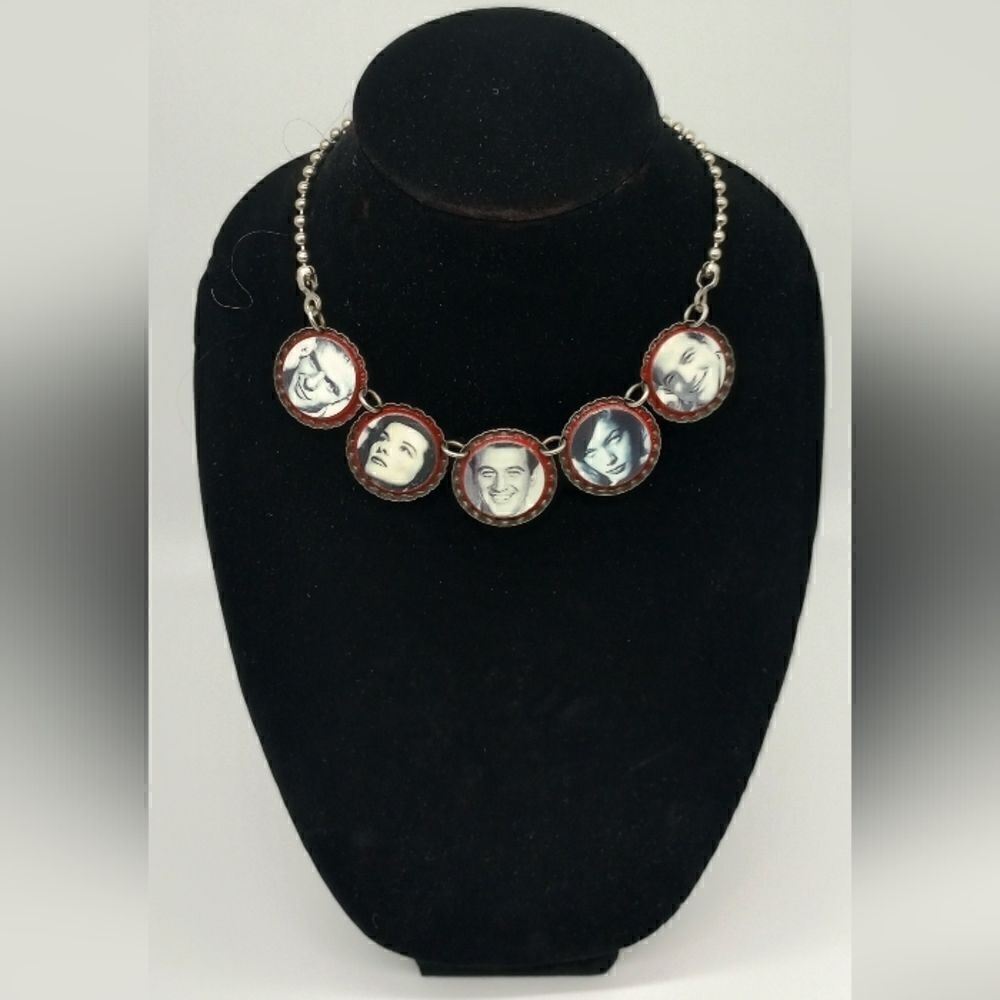 Original Unique Handmade Hollywood Movie Stars Bottle Cap Cork Silver Necklace - Picture 9 of 9